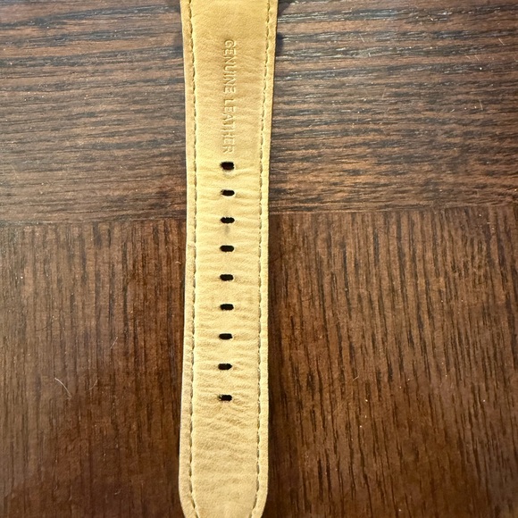 Michael Kors Women’s Watch - leather strap *needs battery - Picture 11 of 12